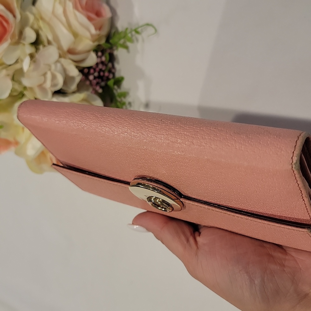 Authentic Gucci leather wallet - Picture 5 of 12